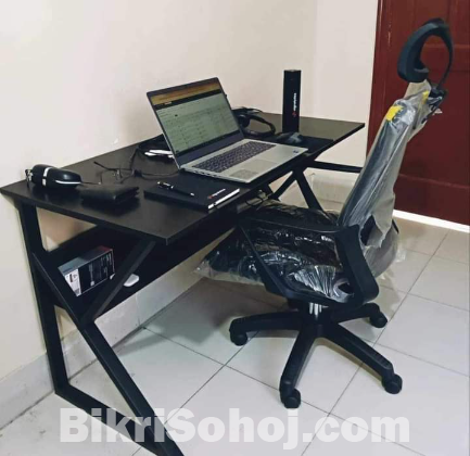 Desktop gaming table